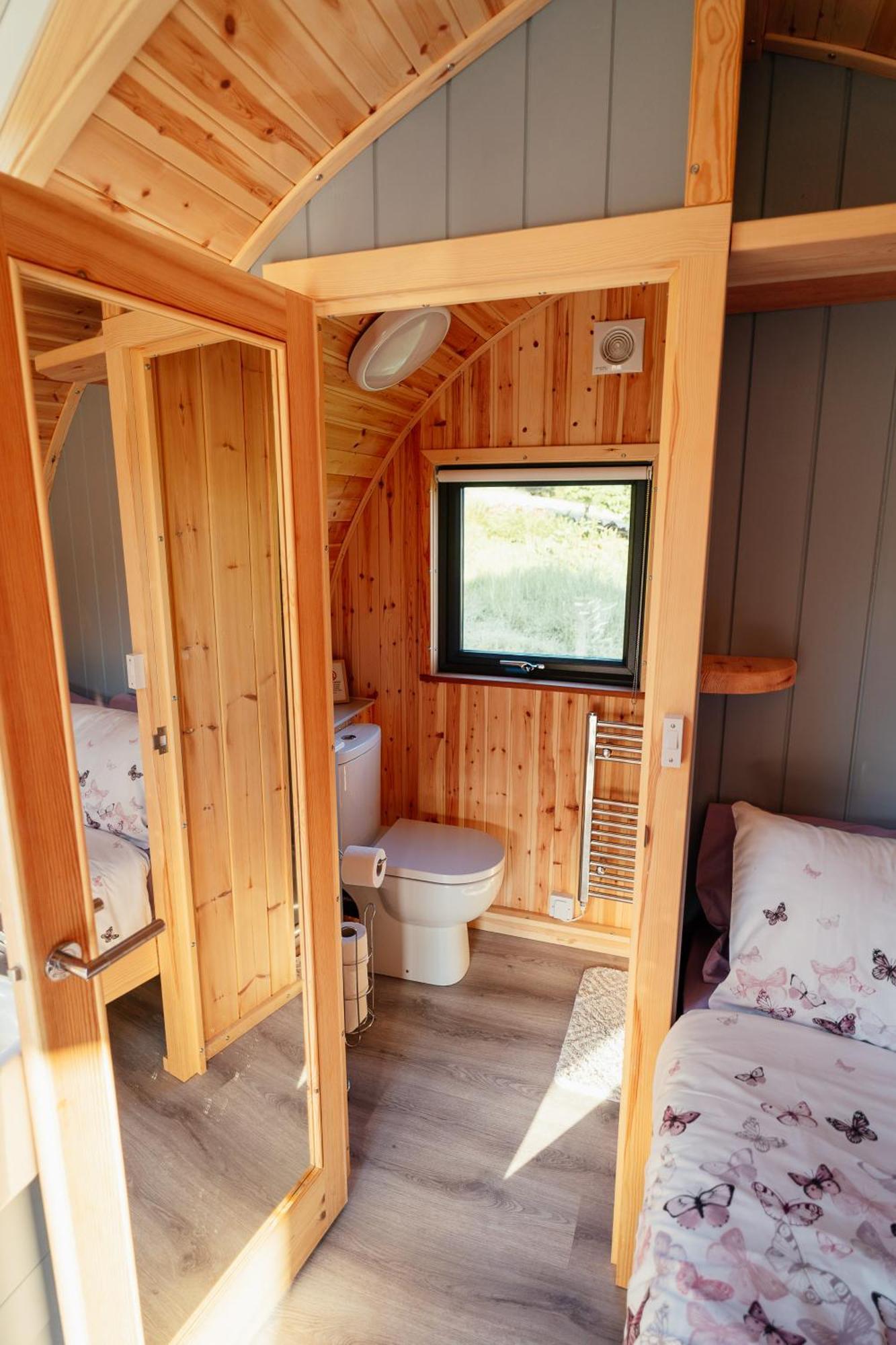 Glamping Pods Apartment Milngavie Bagian luar foto